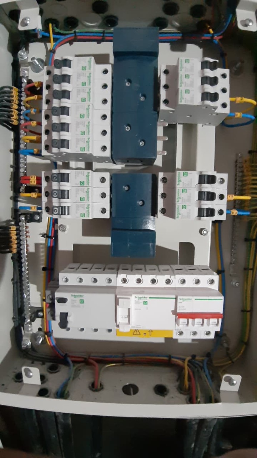 Baniyas Electrician electrical work